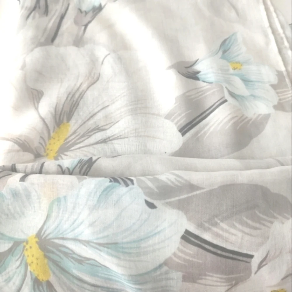 Echo 23 NYC Women's Grey Blue Floral Scarf One Size